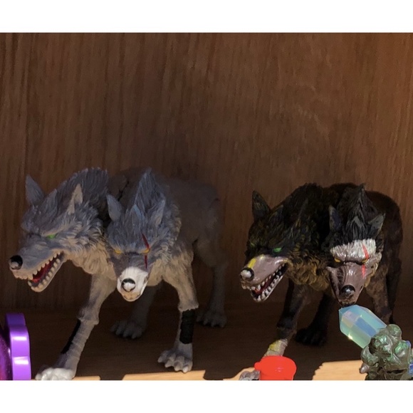 Lot of two Warg two headed wolf action figure - Picture 4 of 4